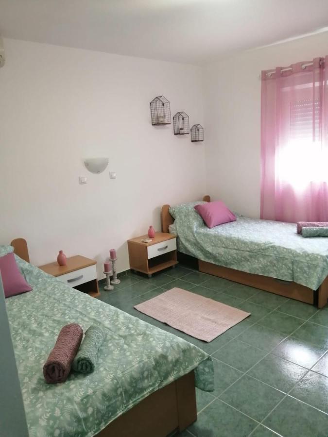 Holiday House Lara 스타리그라드 파클레니차 외부 사진