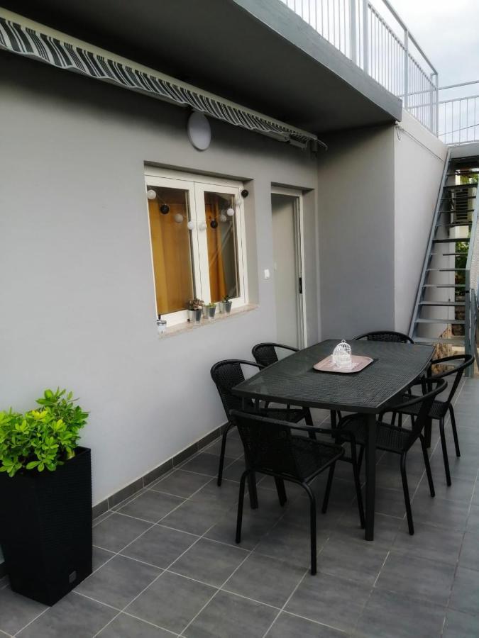Holiday House Lara 스타리그라드 파클레니차 외부 사진